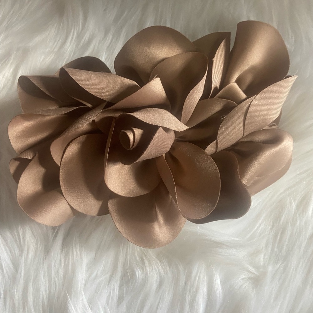 Sondra Roberts Tan Floral Clutch - Picture 10 of 10